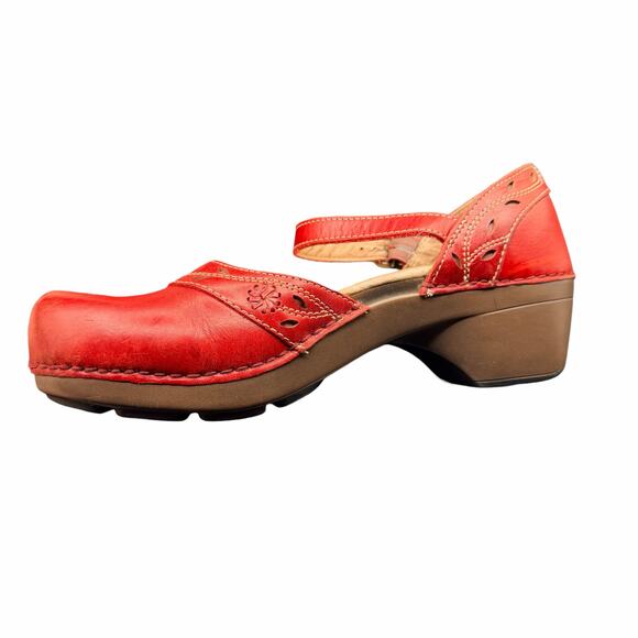 Dansko Red Leather Mary Jane Clog Heels Size 39 US 8.5–9 Floral Cutout Comfort - Picture 10 of 14